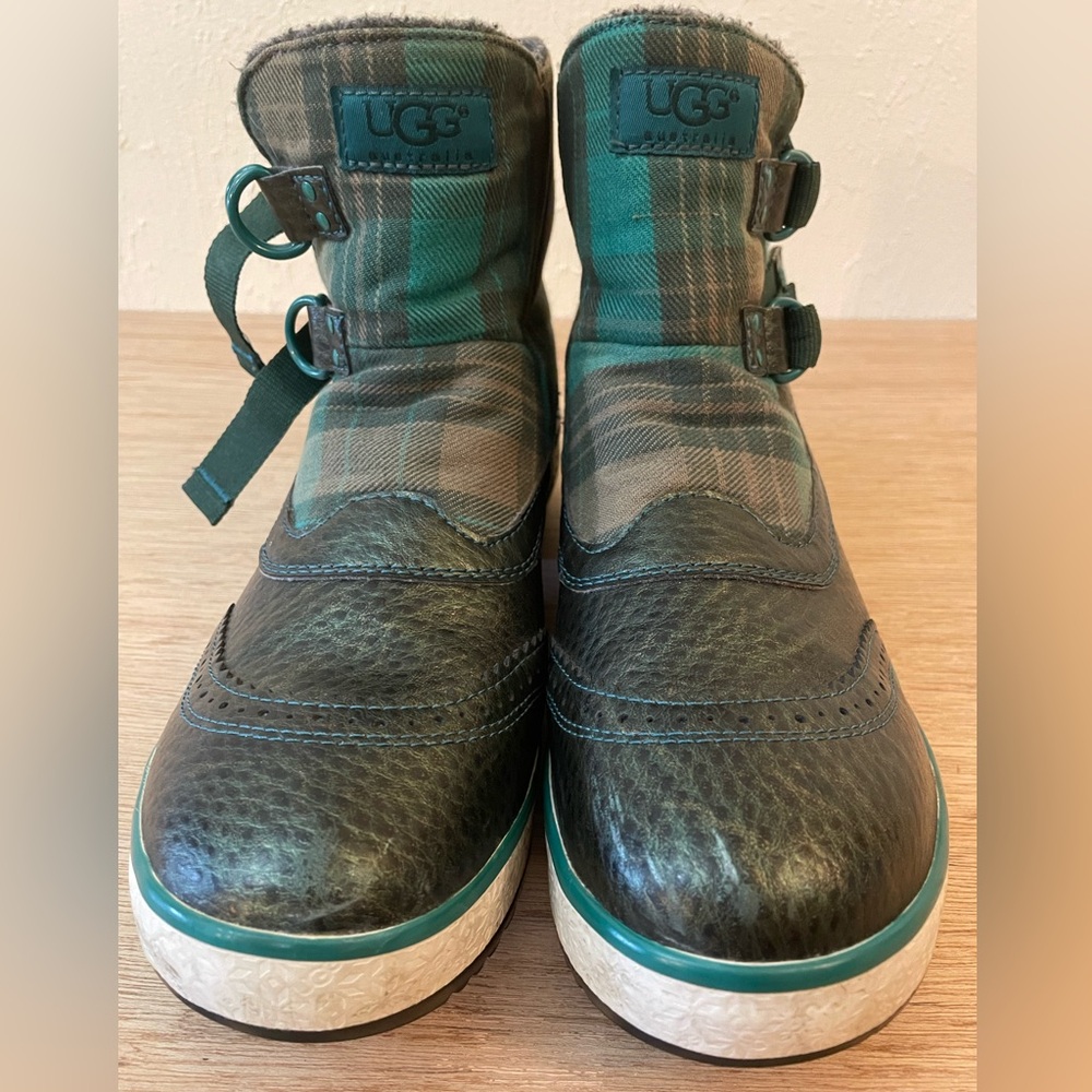 UGG women’s 9 green & black plaid fleece lined double side buckle ankle boots